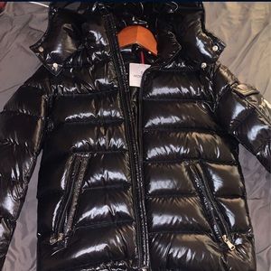 MONCLER PUFFER.